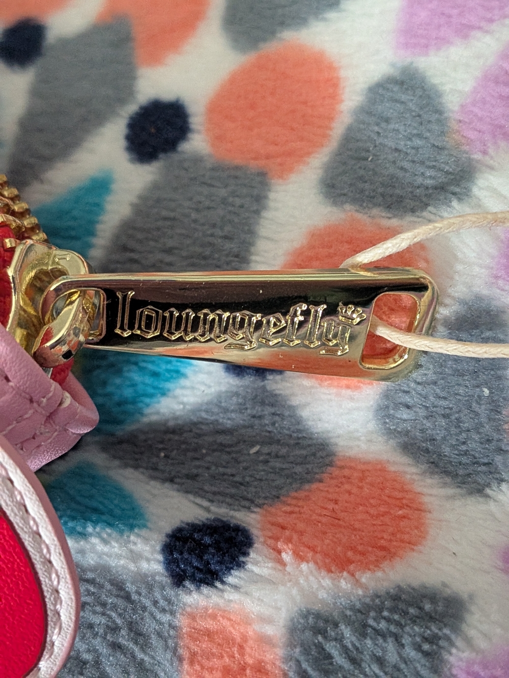 Loungefly Queen of Hearts Wristlet Clutch - Picture 5 of 8